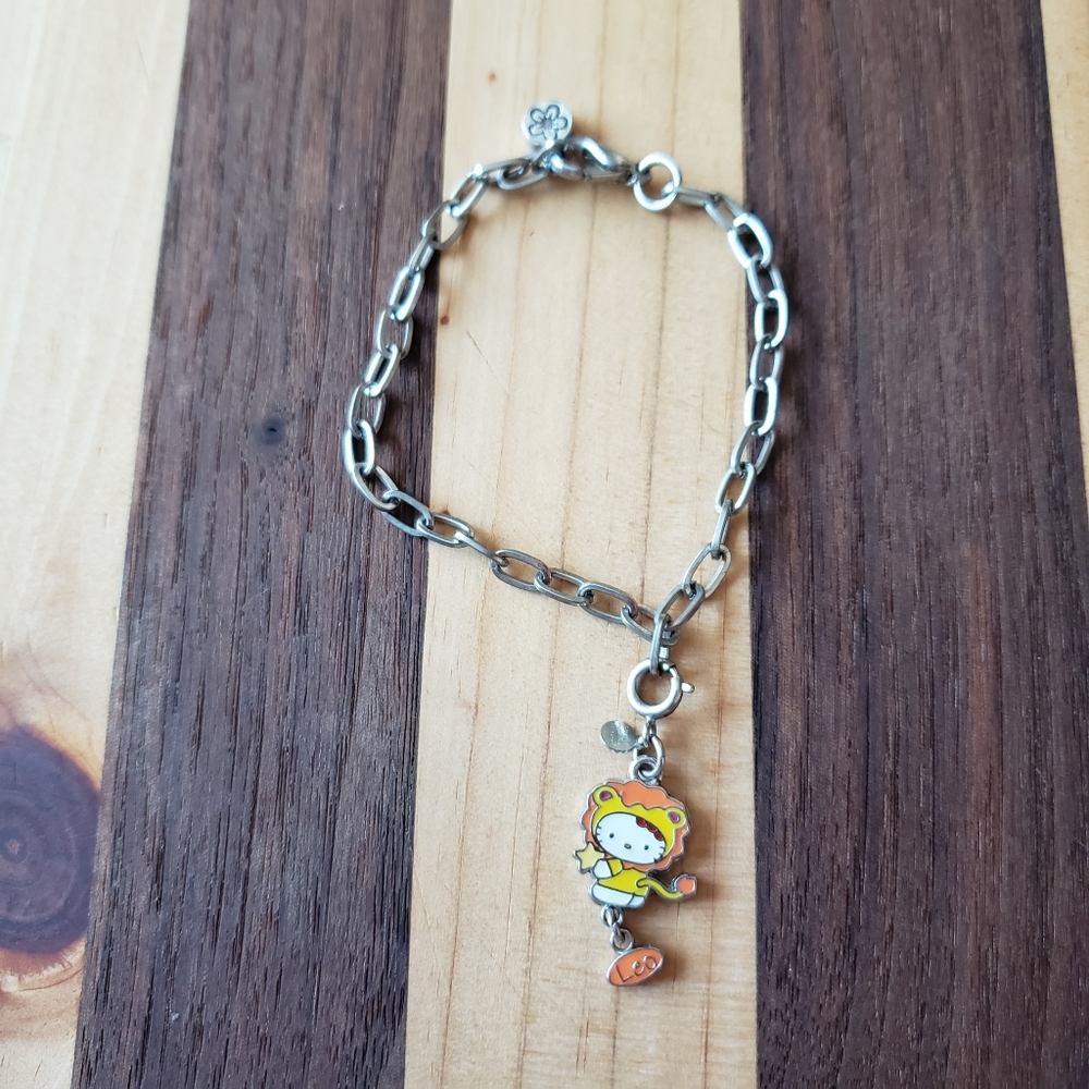 Hello Kitty Leo Zodiac chain link bracelet